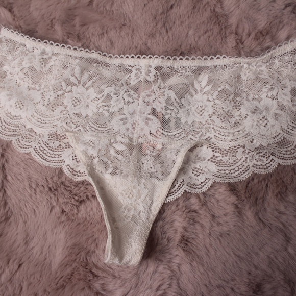 VICTORIA'S SECRET DREAM ANGELS WIDE SIDE THONG PANTY - Picture 1 of 2